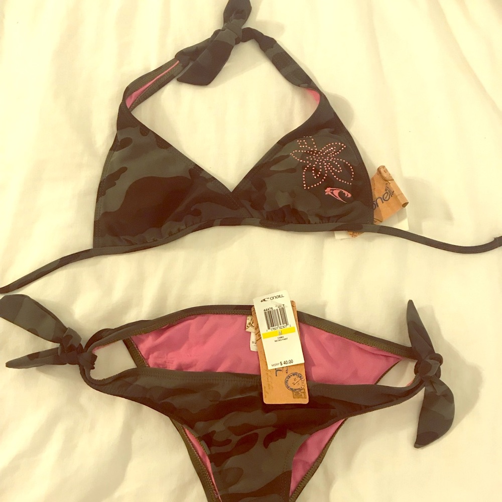 NWT O’Neill Camo bikini size small top med bottoms